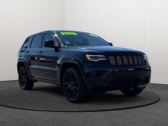 2022 Jeep Grand Cherokee Laredo 