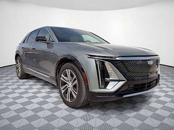 2024 Cadillac Lyriq Luxury 2 