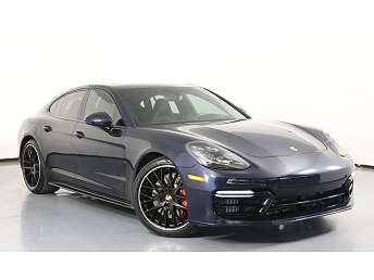 2019 Porsche Panamera GTS 