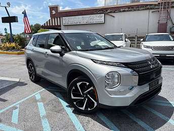 Used 2022 Mitsubishi Outlander ES for Sale Near Me - CARFAX