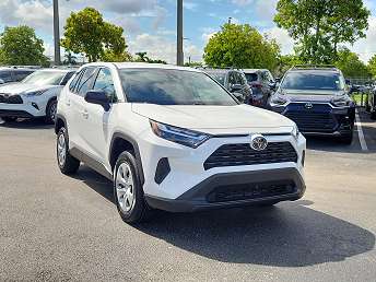 2023 Toyota RAV4 LE 
