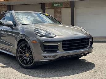 2016 Porsche Cayenne GTS 