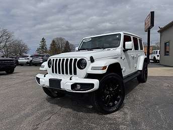 2023 Jeep Wrangler Sahara 