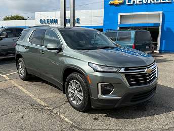 2023 Chevrolet Traverse LT 