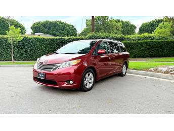 2017 Toyota Sienna XLE 