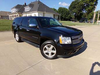 Black Chevrolet Suburban 1500 SUV 2008