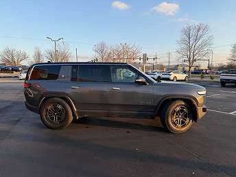 2022 Rivian R1S Launch Edition 