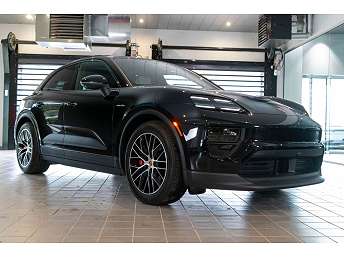 2025 Porsche Macan 4S 