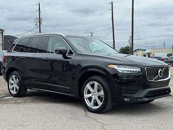 2021 Volvo XC90 T5 Momentum 