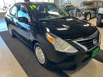 2019 Nissan Versa S Plus 