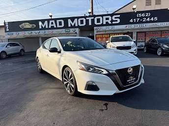 2022 Nissan Altima SR 