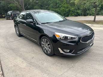 Black Cadenza Sedan 2015