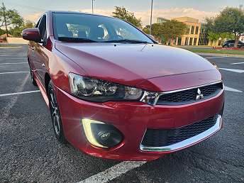 2017 Mitsubishi Lancer ES 