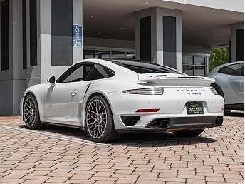 2015 Porsche 911 Turbo S 