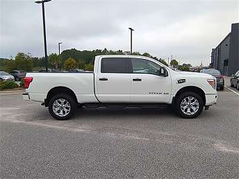 2024 Nissan Titan XD SV 