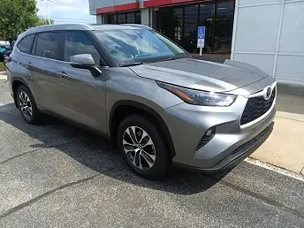 New 2025 Toyota Highlander XLE
