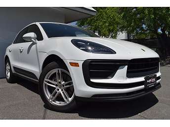 2022 Porsche Macan  
