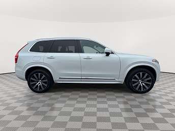 2023 Volvo XC90 B6 Plus 
