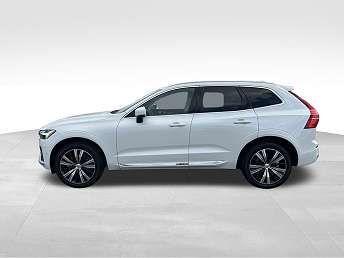2023 Volvo XC60 B5 Plus 