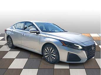 2023 Nissan Altima SV 