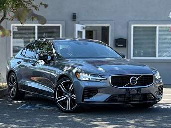 2020 Volvo S60 T8 R-Design 