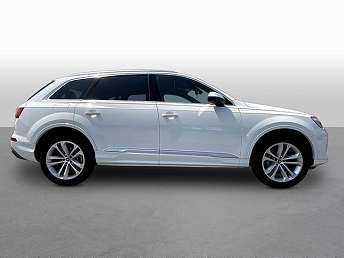 2025 Audi Q7 Premium Plus 