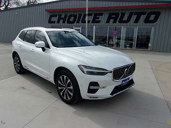 2023 Volvo XC60 B5 Plus 