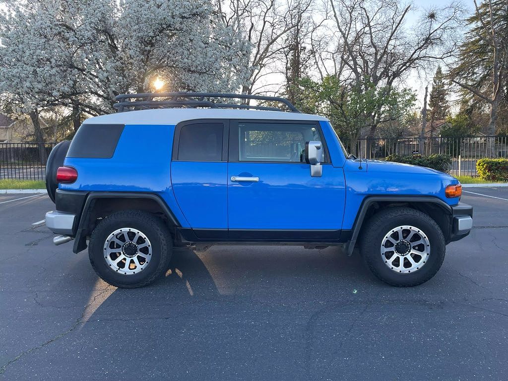 MAISON FJ Used 2014 Toyota FJ Cruiser SUV 6 Speed Manual Only 30k