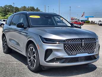 Silver Lincoln Nautilus Reserve 2025