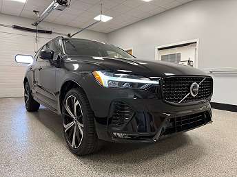 2025 Volvo XC60 B5 Ultra 