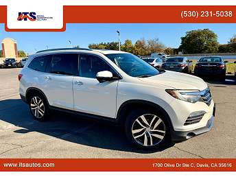 White Honda Pilot Touring 2017