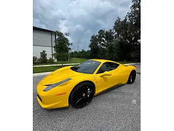 フェラーリ458イタリア2013 2013 Ferrari 458 Review, Pricing, and Specs | CARFAX