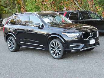 2017 Volvo XC90 T6 Momentum 