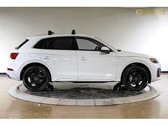 2023 Audi Q5 Premium Plus 