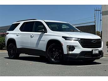 White Chevrolet Traverse SUV 2022