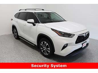 2025 Toyota Highlander XLE 
