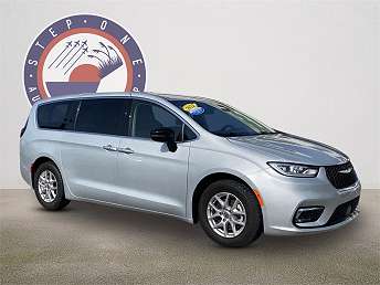 2024 Chrysler Pacifica Touring-L 