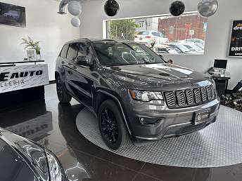 2017 Jeep Grand Cherokee Laredo 