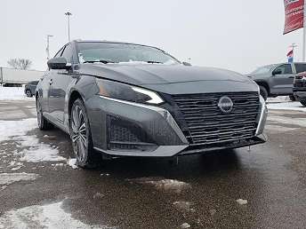 2025 Nissan Altima SL 