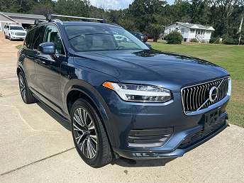 2021 Volvo XC90 T5 Momentum 
