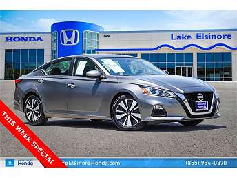 2022 Nissan Altima SV 