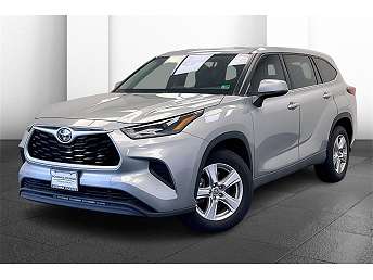 2022 Toyota Highlander L 