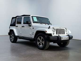 2017 Jeep Wrangler Sahara 