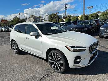 2023 Volvo XC60 B5 Ultimate 