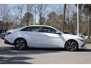 White Hyundai Elantra Sedan 2024