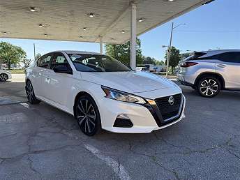 2022 Nissan Altima SR 