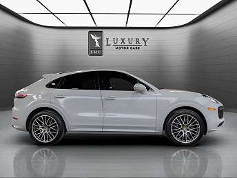 2023 Porsche Cayenne  
