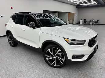 2020 Volvo XC40 T5 R-Design 
