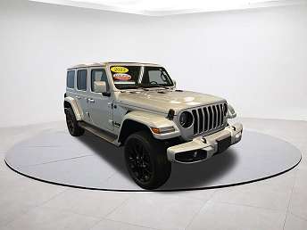 2023 Jeep Wrangler Sahara 