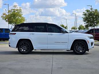 2025 Jeep Grand Cherokee Summit 